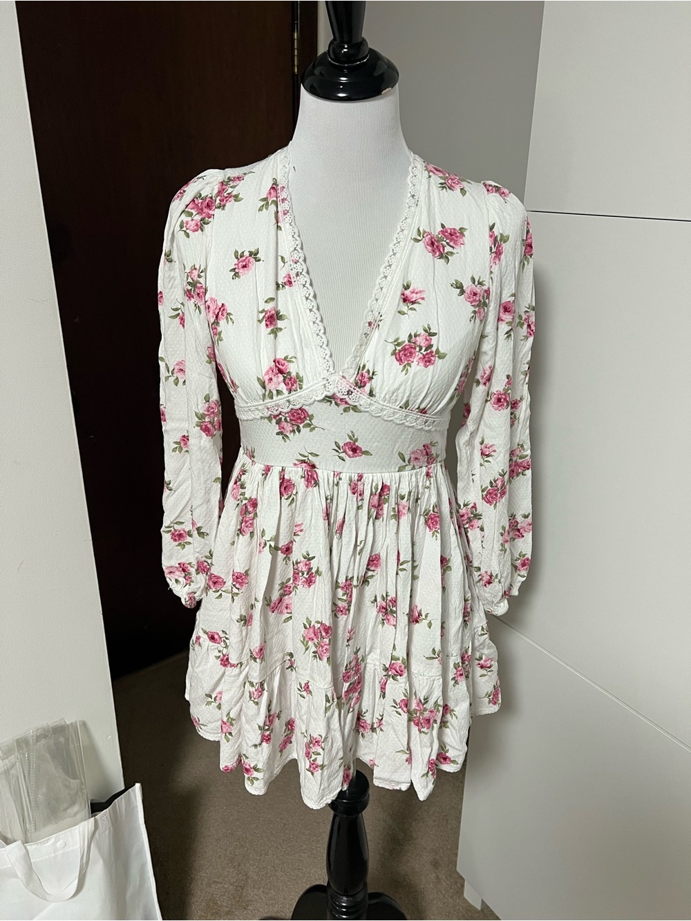 NWOT Altar d state White Floral V-Neck Tiered Mini Dress